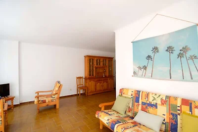 Apartment for eight people nearby beach
