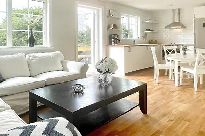 4 Personen Ferienhaus in BORGHOLM-By Traum