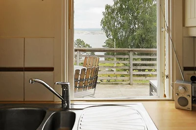 4 Personen Ferienhaus in Höviksnäs
