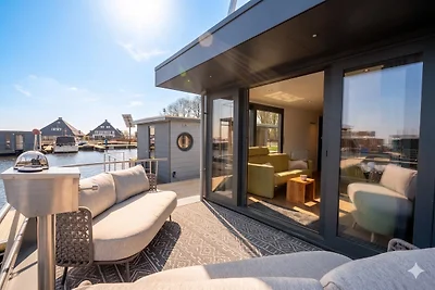Hausboot in Offingawier mit Meerblick