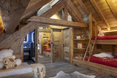 Weelderig chalet met hottub en sauna