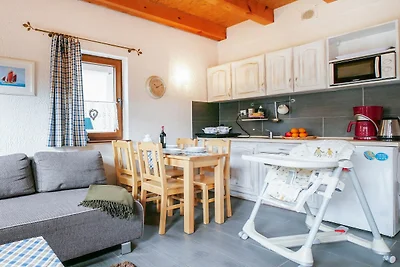 Gemütliches Ferienhaus in Gleznowo in Seenähe