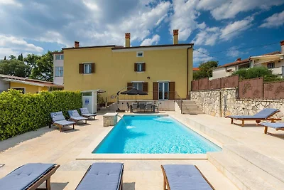 Ferienhaus in Rovinjsko mit Pool