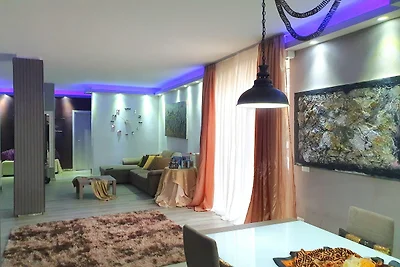 Geräumige Wohnung in Luino mit Sprudelbad