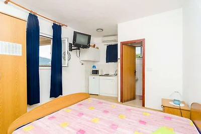Wohnung mit Parkplatz in Molunat