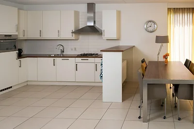 Stilvolle Villa am See