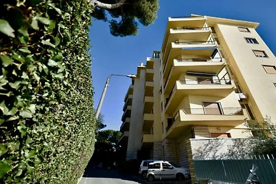 Blue Sky Apartment
