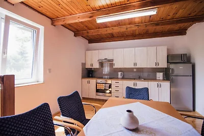 Ferienhaus mit Garten, in der Nähe des Sees
