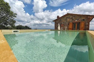 Villa di classe in Toscana con piscina...