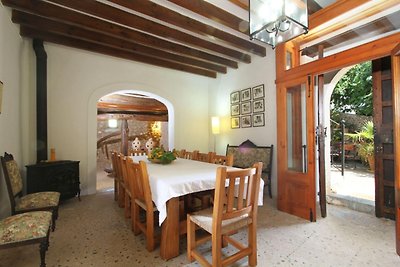 Traditionelles mallorquinisches Landhaus mit...