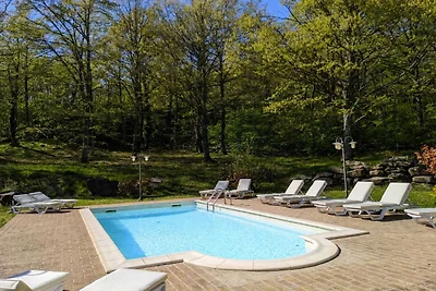 Exklusive Ferienvilla mit privatem Pool zwisc...