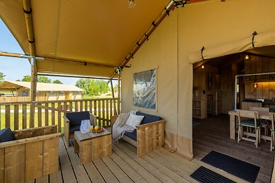 Glamping tent met keuken aan het IJsselmeer