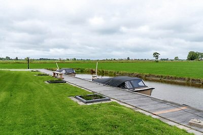 Prachtige moderne villa aan het water