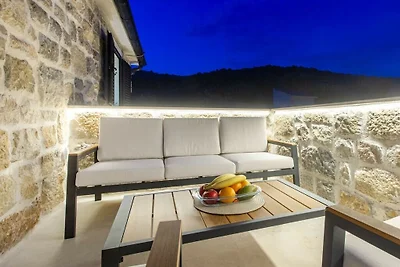 Villa in Vinišce mit Schwimmbecken
