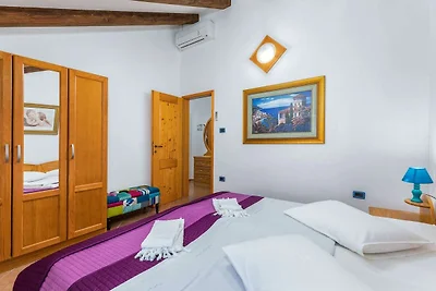 Wohnung in der malerischen Stadt Cres