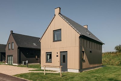 Luxusvilla mit Sauna am Wasser in einem...