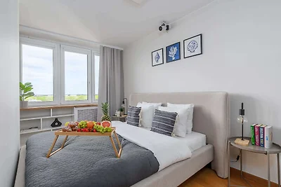 Riverside Flat near Center