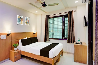 Super Hotel O Rohini Sector 24