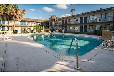 Motel 6 Ft. Pierce, FL | 2 Doppelbetten