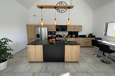 Huis Ploudalmézeau met verwarmd zwembad