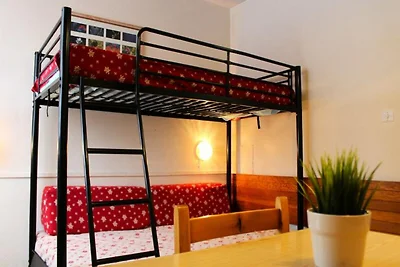 Mini-studio aan de valleizijde aan de voet va...