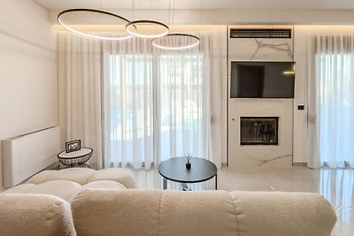 Rosige Villa mit privatem Pool