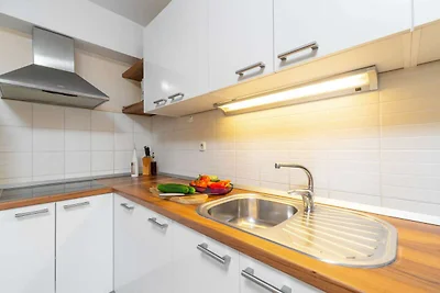 Holiday Home Diana -  Comfort Two Bedroom Apa...