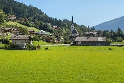 Chalet-Refugium mit Sauna in Wald
