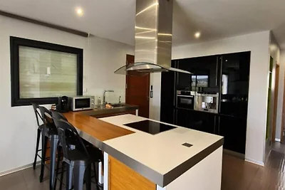 Villa am Strand mit Pool und Jacuzzi