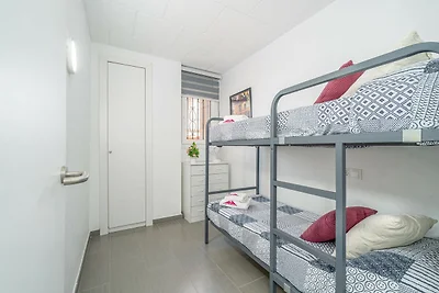 Apartment mit 2 Schlafzimmern und Poolblick