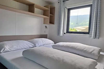 Mobilheim in der österreichischen Landschaft