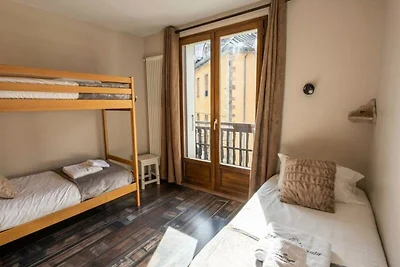 4 Zimmer, Schlafmöglichkeiten für 8/9 Persone...