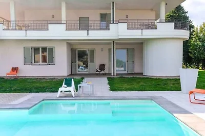 Spaziosa villa a Tavullia con piscina privata