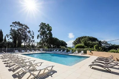 Residenzgarten und Stadt Les Bastides