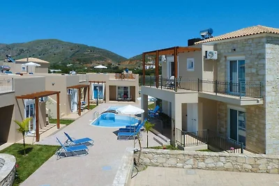 Villa a Nopigia con giardino