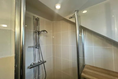 Haus mit 5 Schlafzimmern und 2 Bädern