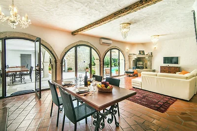 Villa rustica a Orsera con piscina privata