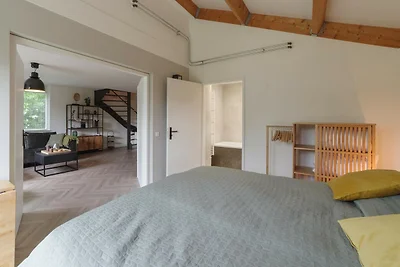 Geräumiges Ferienhaus mit Sauna in Strandnähe