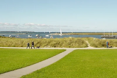Ostsee-Ferienhaus mit Hafenblick
