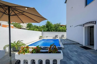 Ferienwohnung in Kukci mit Schwimmbecken