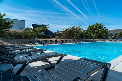 Duplex, 200 meter van Falaise Beach.