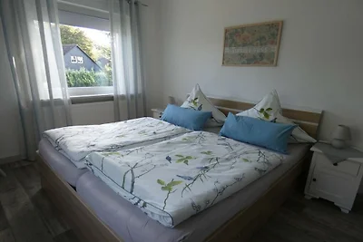 Sperling im Haus Tanneneck