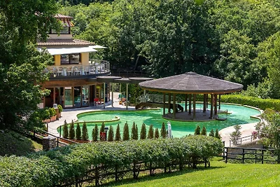 Piacevole casa vacanze a Sorano con piscina