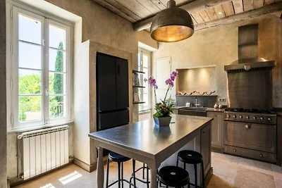 Appartement in Provence met verwarmd zwembad