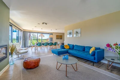 Moderne, luxuriöse und nachhaltige Naturvilla