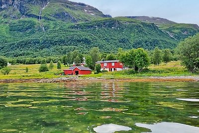 7 person holiday home in Rossfjordstraumen