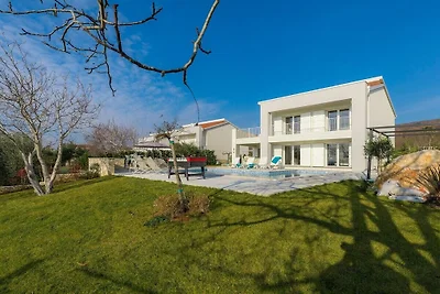 Villa in Stanišovi mit Schwimmbecken