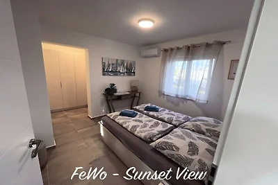 Apartamento vacacional en Vir con piscina.