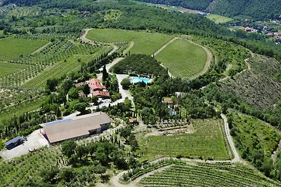 Accogliente casale a Campriano con piscina