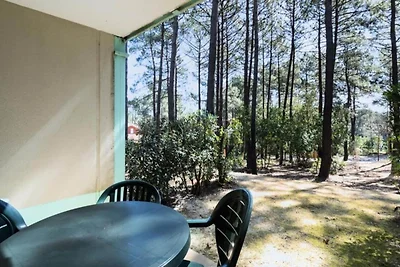 Ferienhaus in Lacanau nahe Strand & Pool